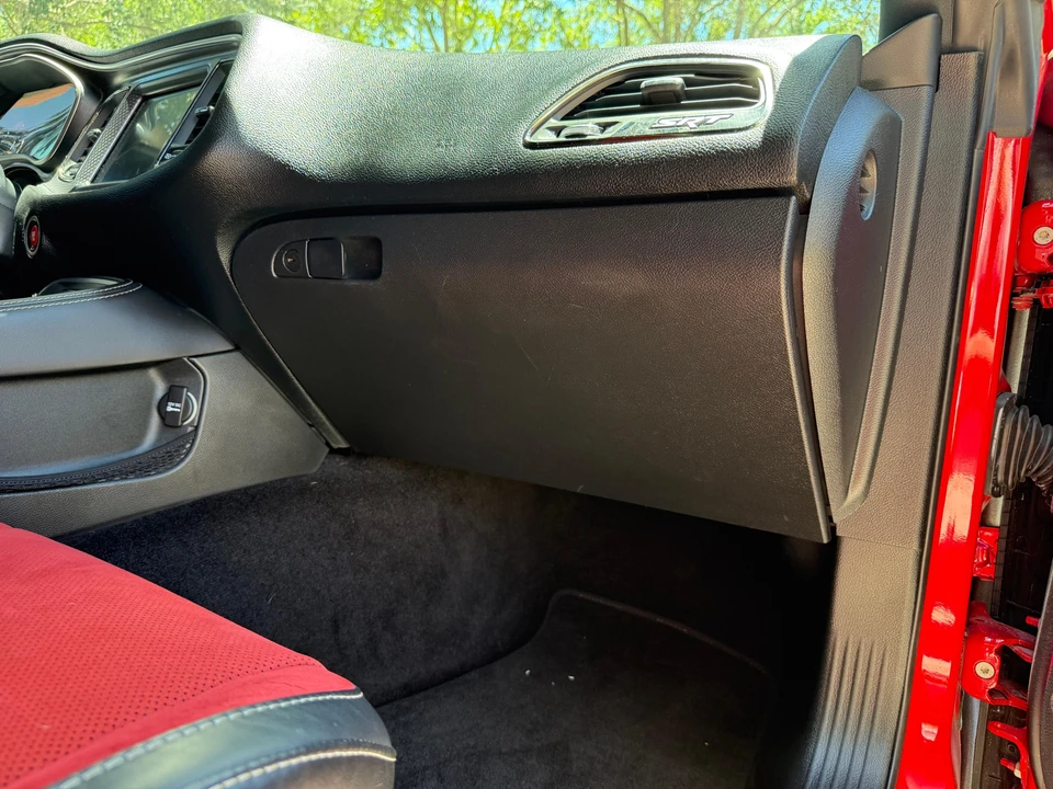2015 Dodge Challenger SRT Hellcat 3rd Gen - Image 23 of 31
