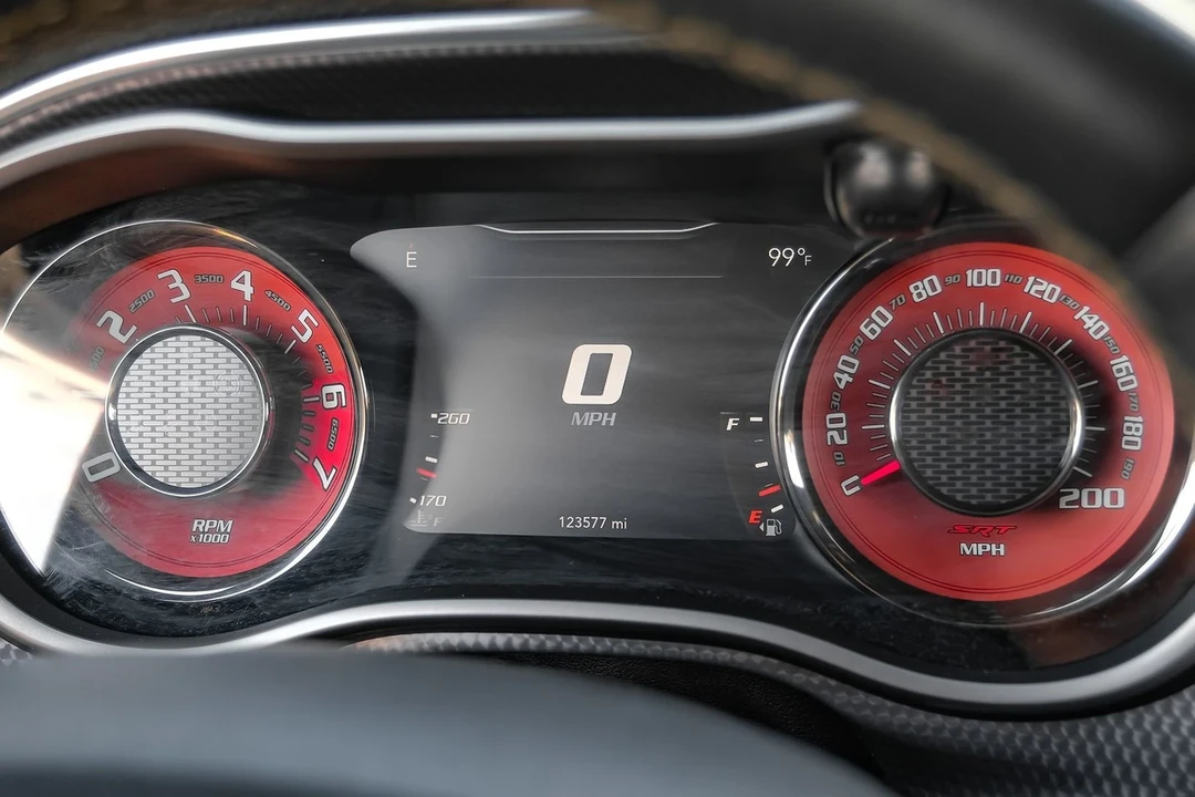 2015 Dodge Challenger SRT Hellcat 3rd Gen - Image 16 of 21