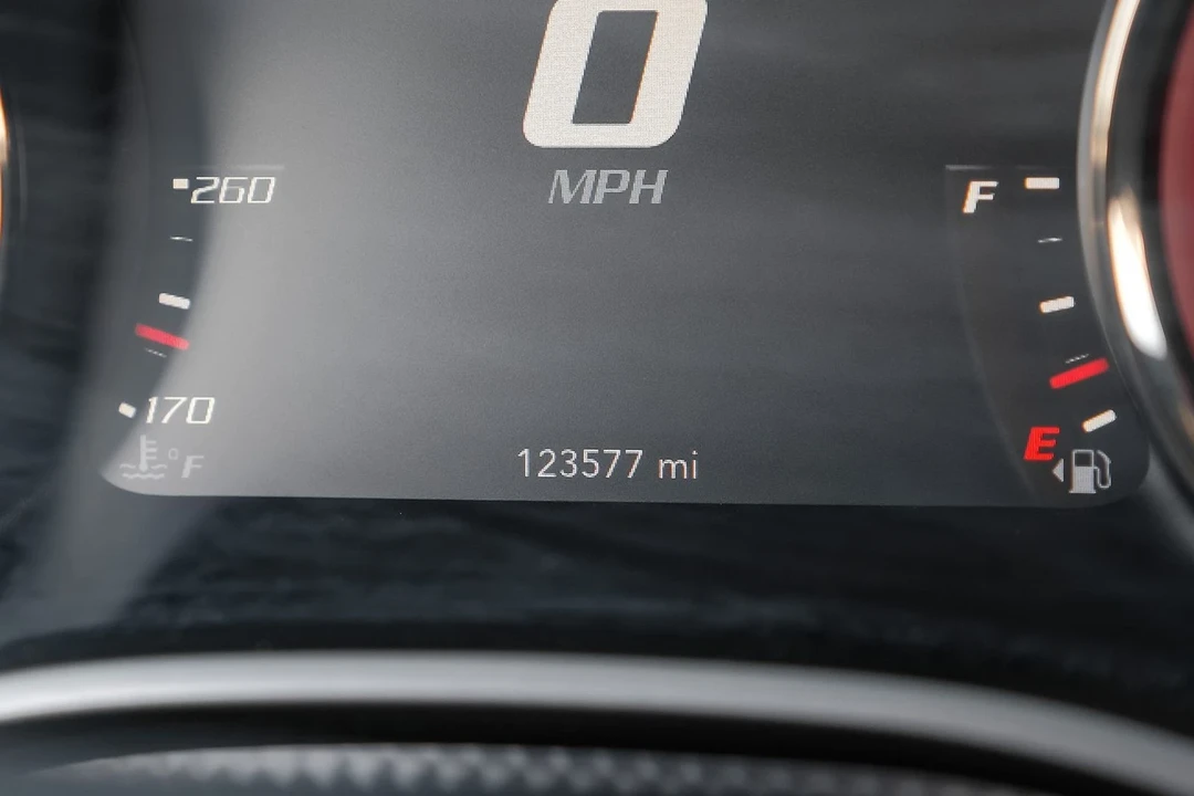 2015 Dodge Challenger SRT Hellcat 3rd Gen - Image 17 of 21