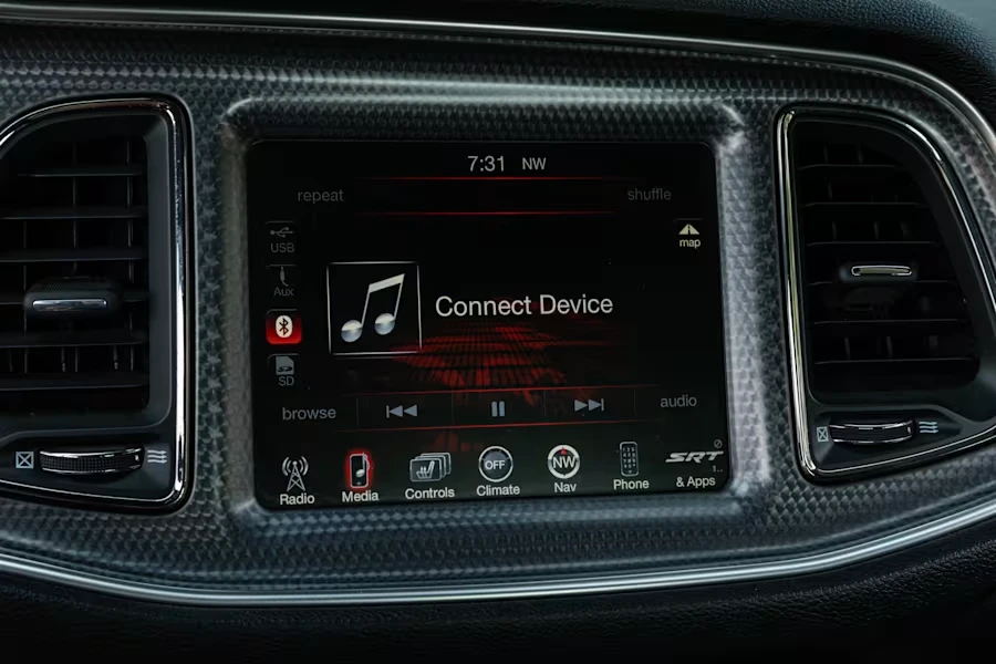 2015 Dodge Challenger SRT Hellcat 3rd Gen - Image 26 of 31