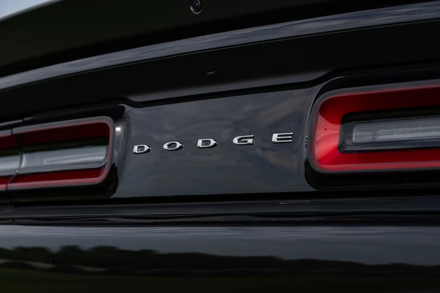 2015 Dodge Challenger SRT Hellcat 3rd Gen - Image 14 of 31