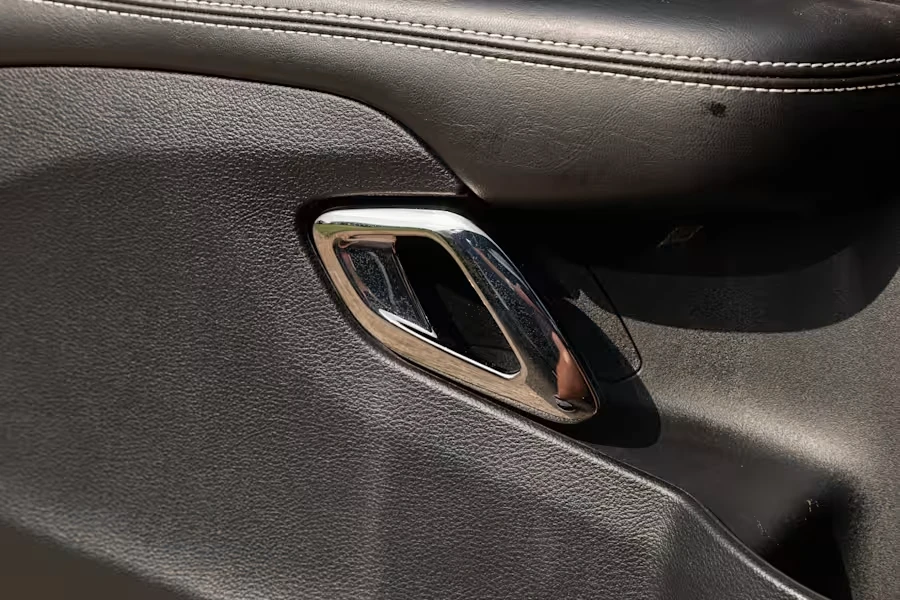 2015 Dodge Challenger SRT Hellcat 3rd Gen - Image 27 of 31