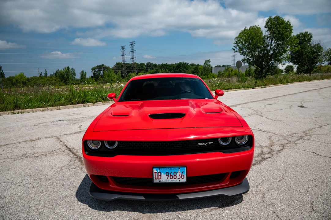 2015 Dodge Challenger SRT Hellcat 3rd Gen - Image 7 of 31