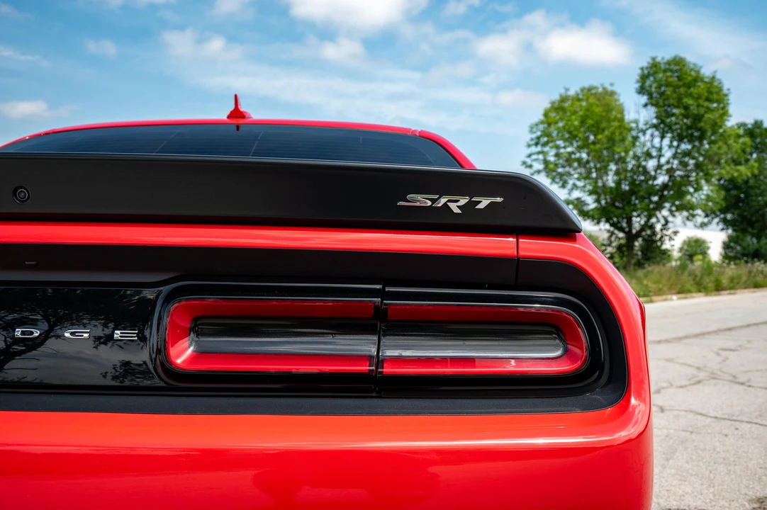 2015 Dodge Challenger SRT Hellcat 3rd Gen - Image 28 of 31