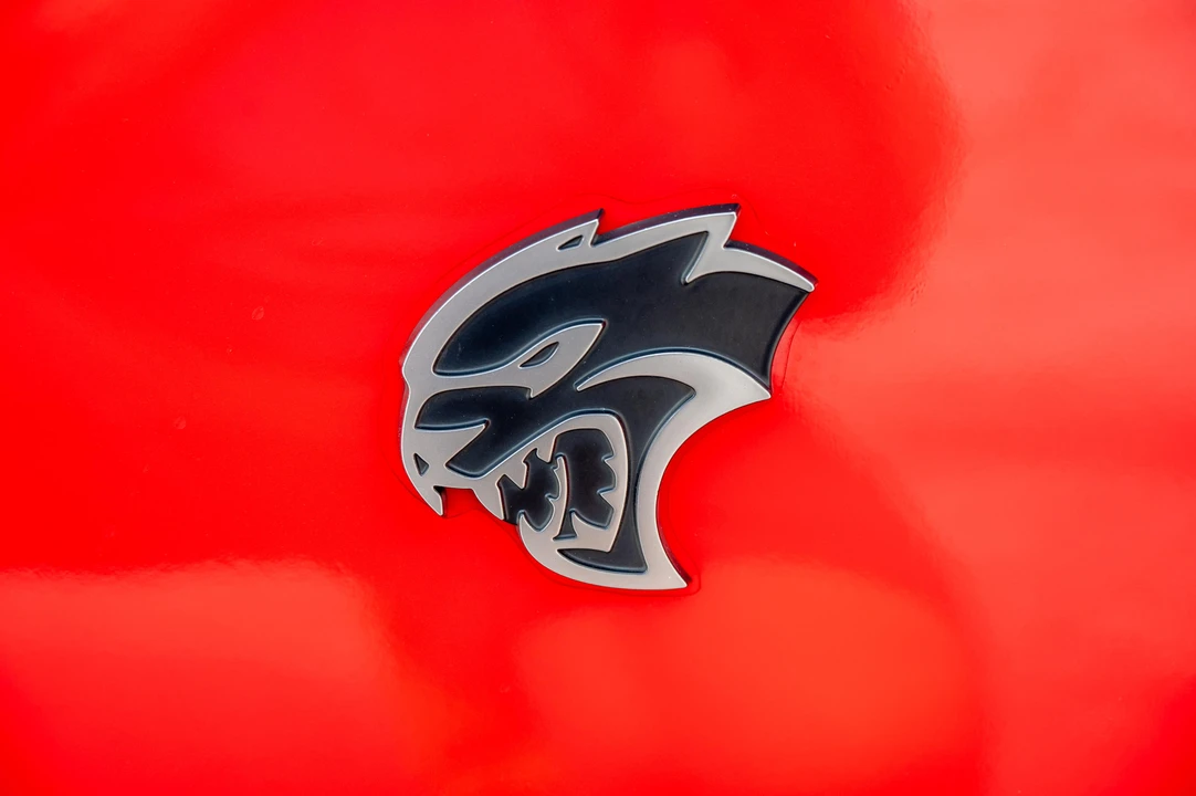 2015 Dodge Challenger SRT Hellcat 3rd Gen - Image 16 of 31
