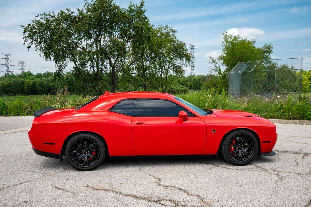 2015 Dodge Challenger SRT Hellcat 3rd Gen - Image 11 of 31