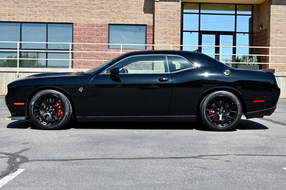 2015 Dodge Challenger SRT Hellcat 3rd Gen - Image 6 of 21