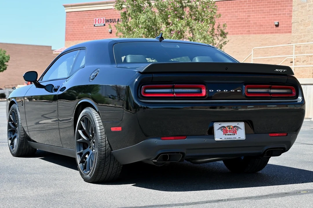 2015 Dodge Challenger SRT Hellcat 3rd Gen - Image 10 of 21