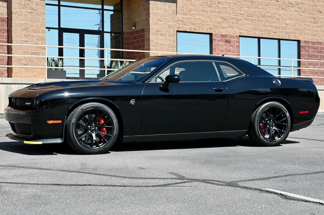2015 Dodge Challenger SRT Hellcat 3rd Gen - Image 5 of 21
