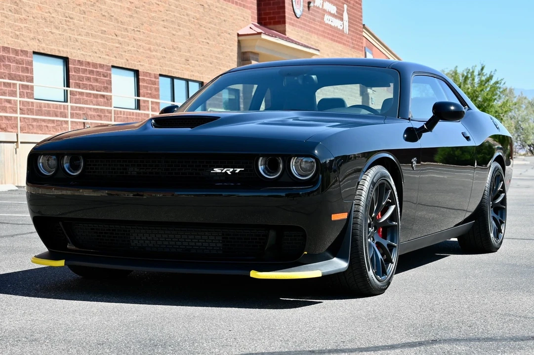 2015 Dodge Challenger SRT Hellcat 3rd Gen - Image 3 of 21