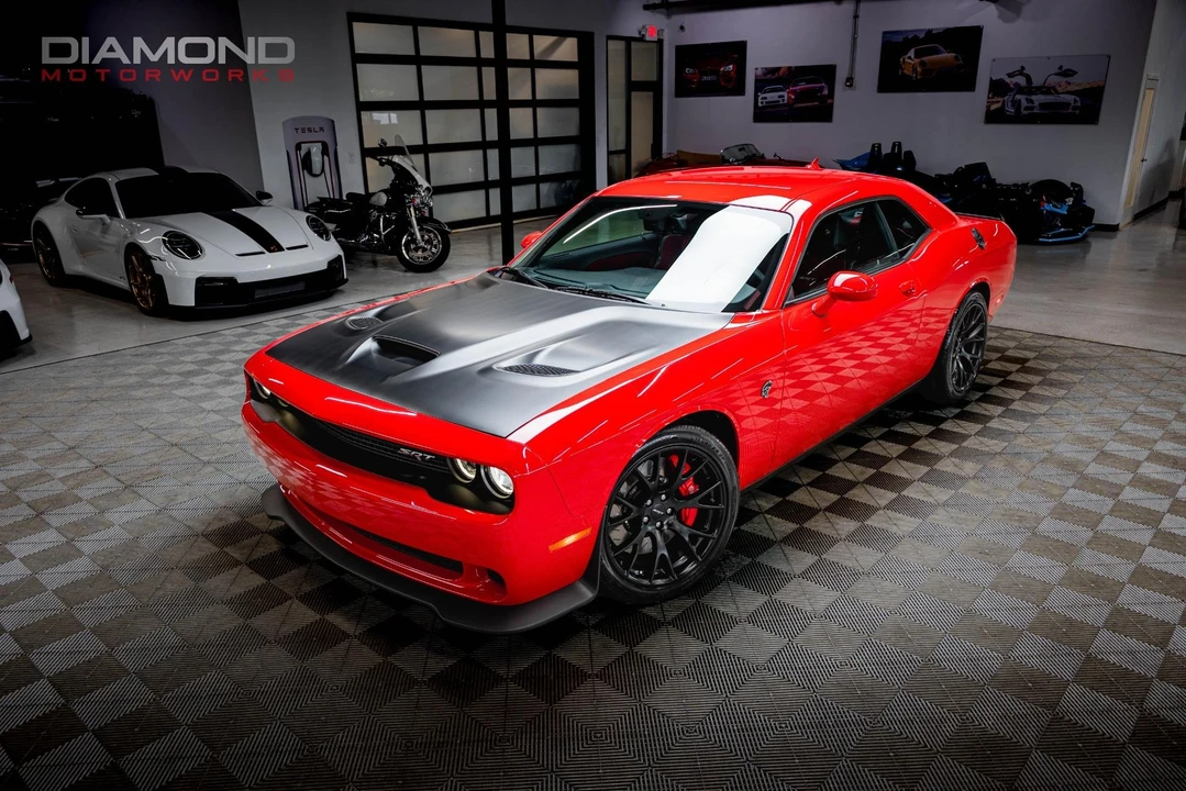 2015 Dodge Challenger SRT Hellcat 3rd Gen - Image 8 of 31