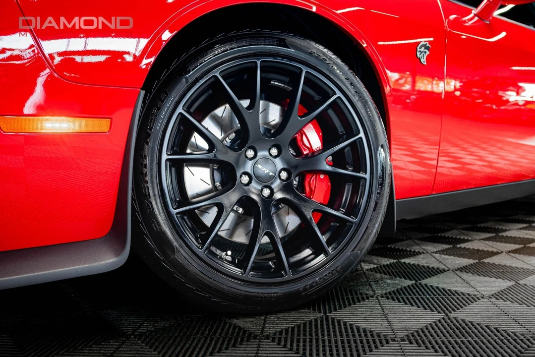 2015 Dodge Challenger SRT Hellcat 3rd Gen - Image 9 of 31