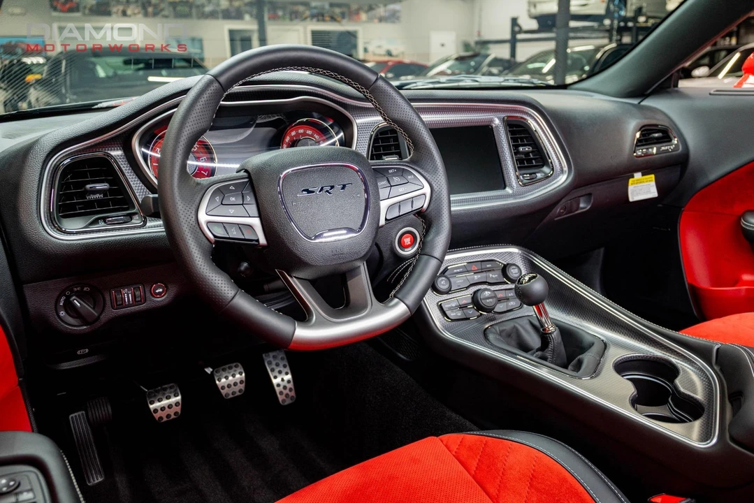 2015 Dodge Challenger SRT Hellcat 3rd Gen - Image 14 of 31