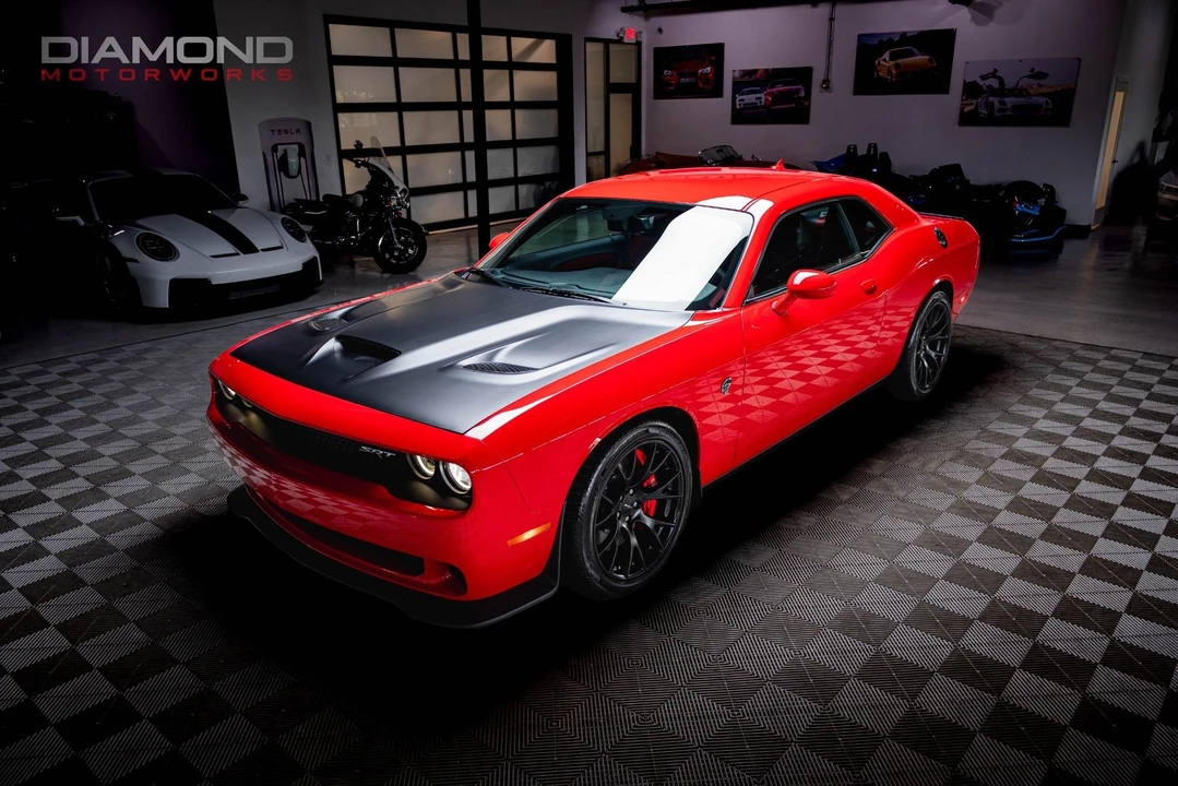 2015 Dodge Challenger SRT Hellcat 3rd Gen - Image 3 of 31