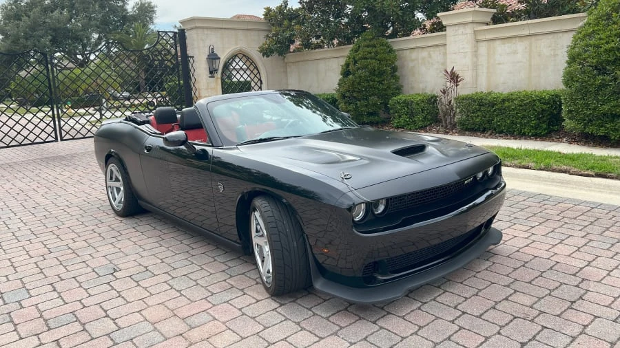 2015 Dodge Challenger SRT Hellcat 3rd Gen - Image 16 of 29