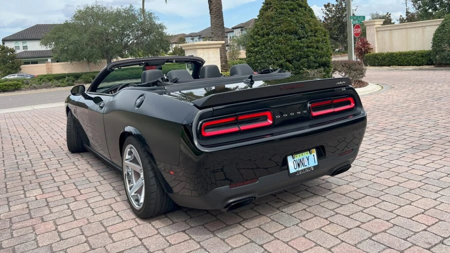 2015 Dodge Challenger SRT Hellcat 3rd Gen - Image 17 of 29