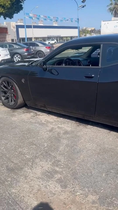 2015 Dodge Challenger SRT Hellcat 3rd Gen - Image 4 of 4