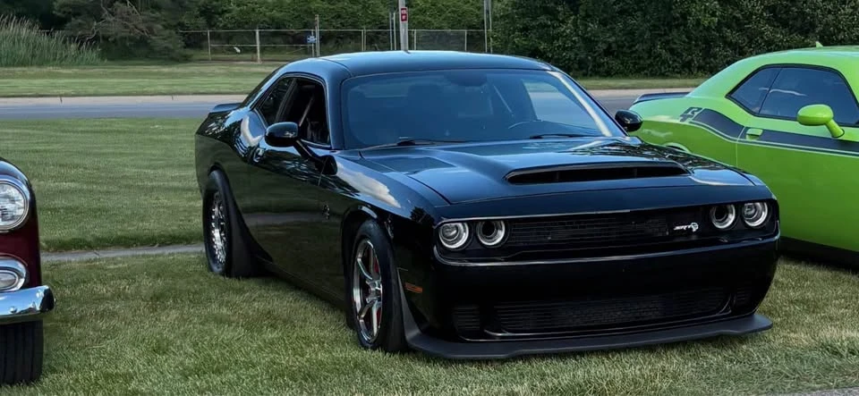 2015 Dodge Challenger SRT Hellcat 3rd Gen - Image 9 of 10