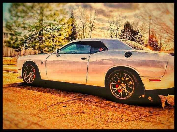 2015 Dodge Challenger SRT Hellcat 3rd Gen - Image 18 of 19