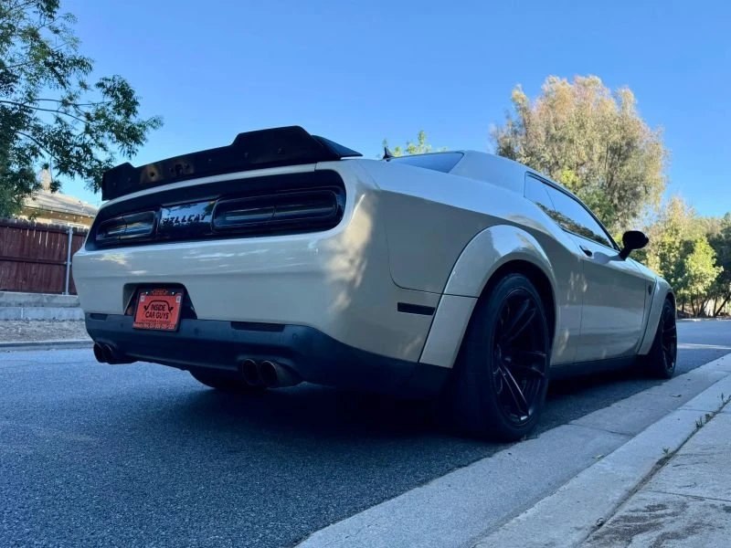 2015 Dodge Challenger SRT Hellcat 3rd Gen - Image 10 of 20