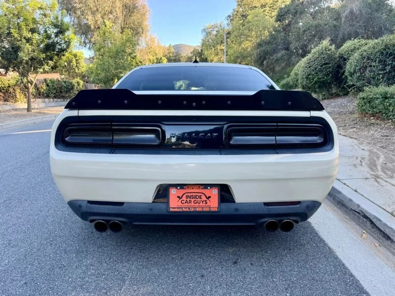 2015 Dodge Challenger SRT Hellcat 3rd Gen - Image 11 of 20