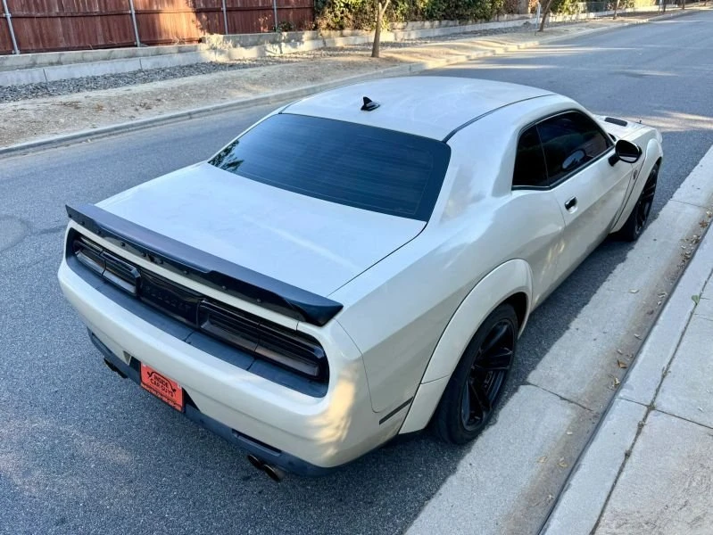 2015 Dodge Challenger SRT Hellcat 3rd Gen - Image 9 of 20