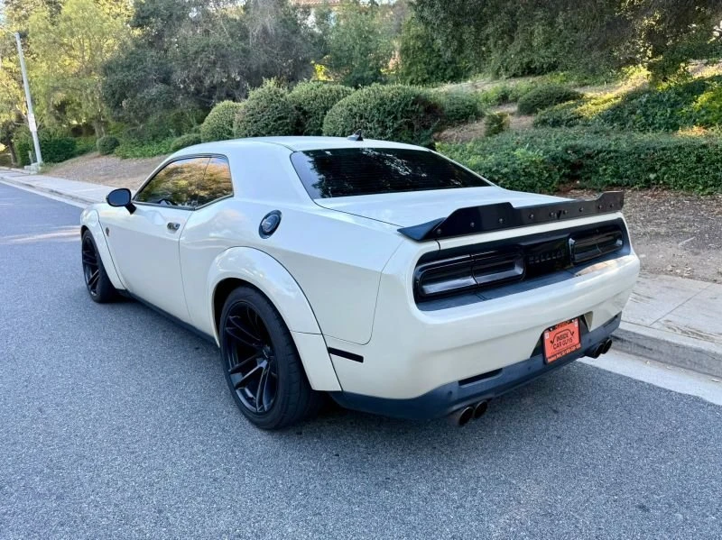 2015 Dodge Challenger SRT Hellcat 3rd Gen - Image 13 of 20