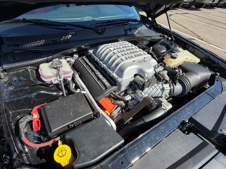 2015 Dodge Challenger SRT Hellcat 3rd Gen - Image 17 of 17