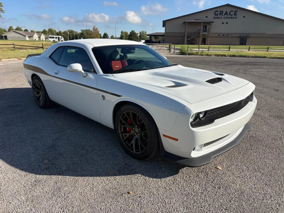 2015 Dodge Challenger SRT Hellcat 3rd Gen - Image 4 of 11