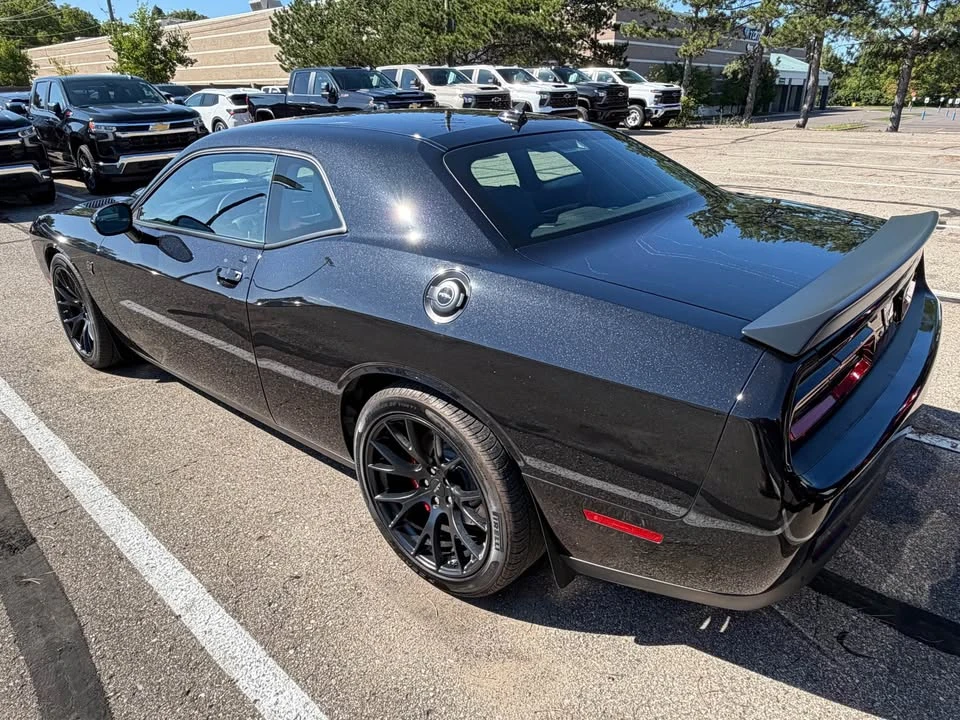 2015 Dodge Challenger SRT Hellcat 3rd Gen - Image 11 of 17