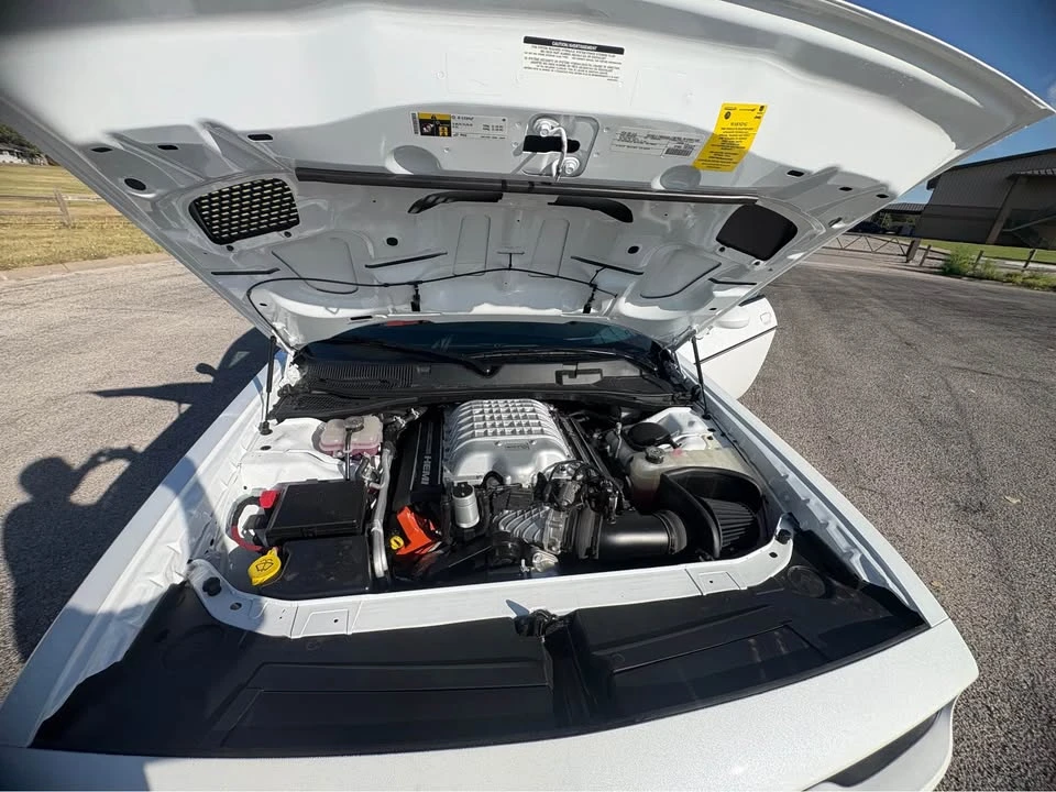 2015 Dodge Challenger SRT Hellcat 3rd Gen - Image 5 of 11