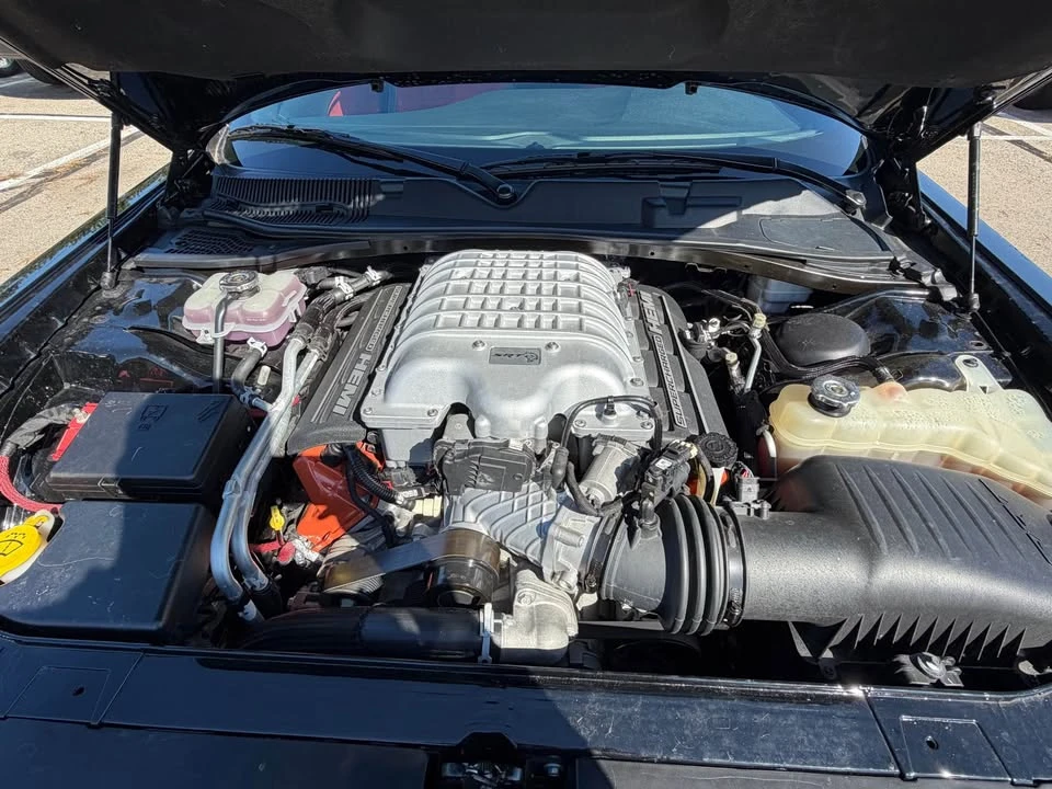 2015 Dodge Challenger SRT Hellcat 3rd Gen - Image 16 of 17