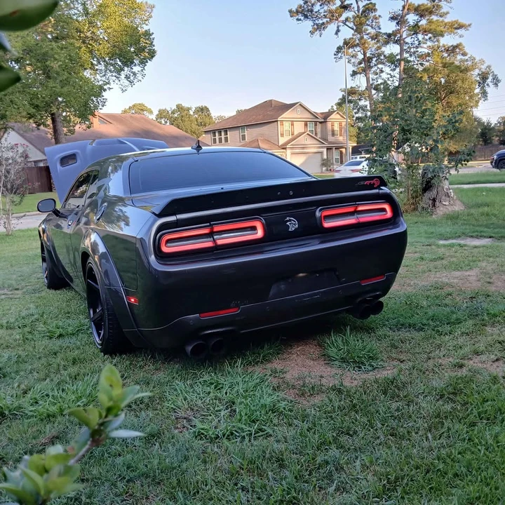 2015 Dodge Challenger SRT Hellcat 3rd Gen - Image 15 of 20