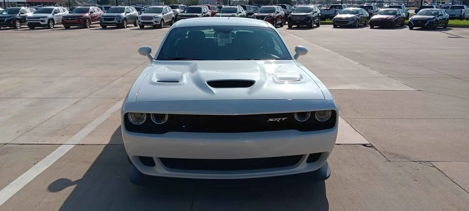 2015 Dodge Challenger SRT Hellcat 3rd Gen - Image 2 of 9
