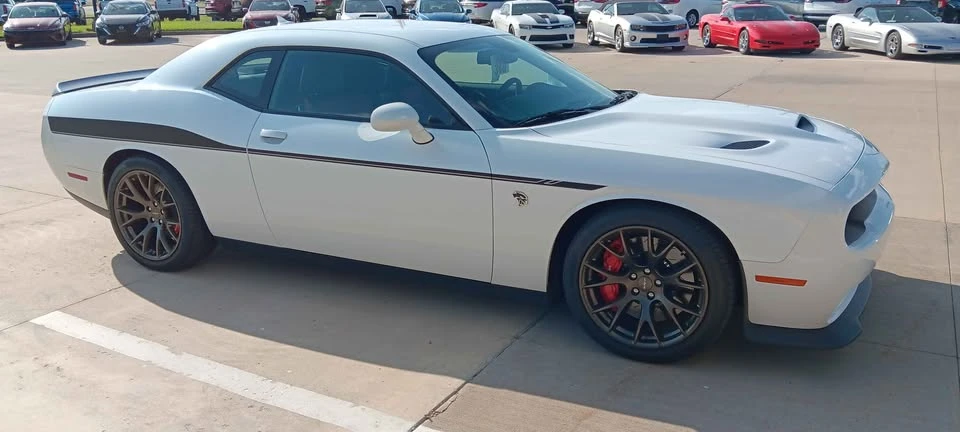 2015 Dodge Challenger SRT Hellcat 3rd Gen - Image 3 of 9