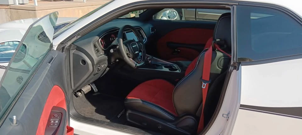 2015 Dodge Challenger SRT Hellcat 3rd Gen - Image 5 of 9