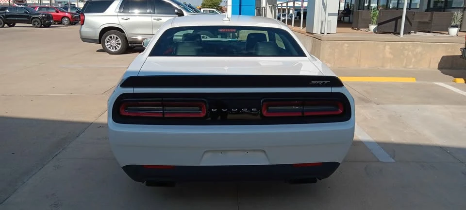 2015 Dodge Challenger SRT Hellcat 3rd Gen - Image 4 of 9
