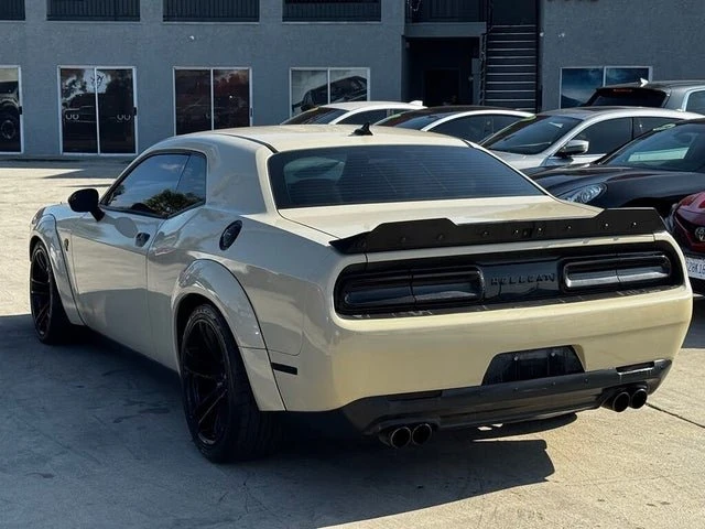 2015 Dodge Challenger SRT Hellcat 3rd Gen - Image 7 of 19
