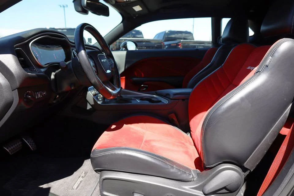2015 Dodge Challenger SRT Hellcat 3rd Gen - Image 9 of 18