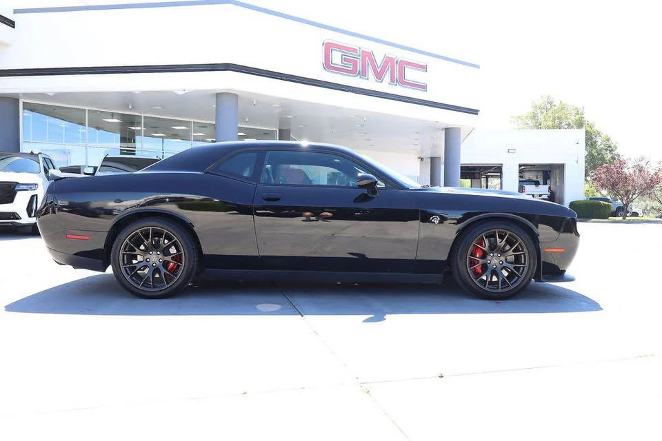 2015 Dodge Challenger SRT Hellcat 3rd Gen - Image 3 of 18