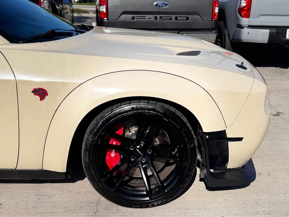 2015 Dodge Challenger SRT Hellcat 3rd Gen - Image 9 of 20