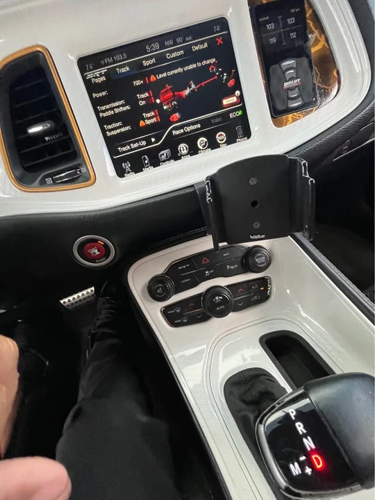 2015 Dodge Challenger SRT Hellcat 3rd Gen - Image 10 of 11