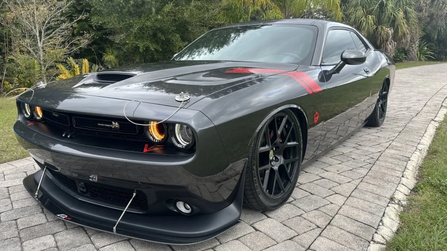 2015 Dodge Challenger SRT8 & 392 3rd Gen - Image 23 of 31