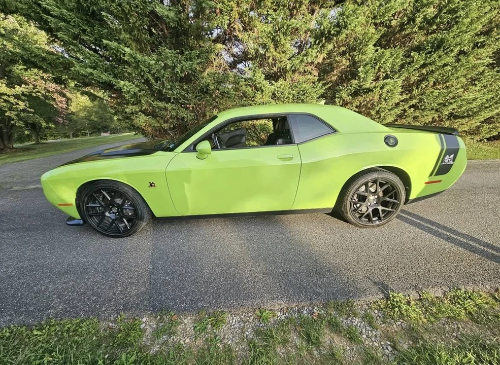 2015 Dodge Challenger SRT8 & 392 3rd Gen - Image 3 of 16
