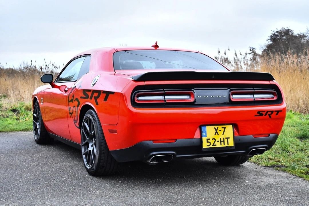 2015 Dodge Challenger SRT8 & 392 3rd Gen - Image 16 of 31