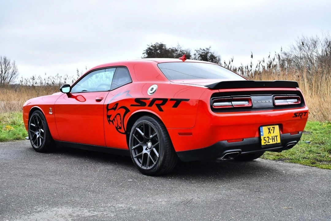 2015 Dodge Challenger SRT8 & 392 3rd Gen - Image 18 of 31