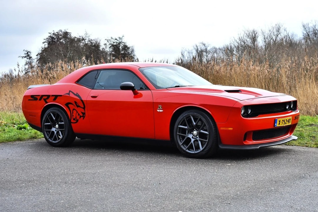 2015 Dodge Challenger SRT8 & 392 3rd Gen - Image 10 of 31