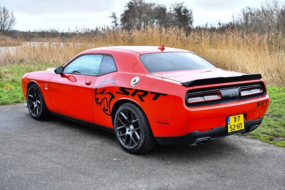 2015 Dodge Challenger SRT8 & 392 3rd Gen - Image 17 of 31