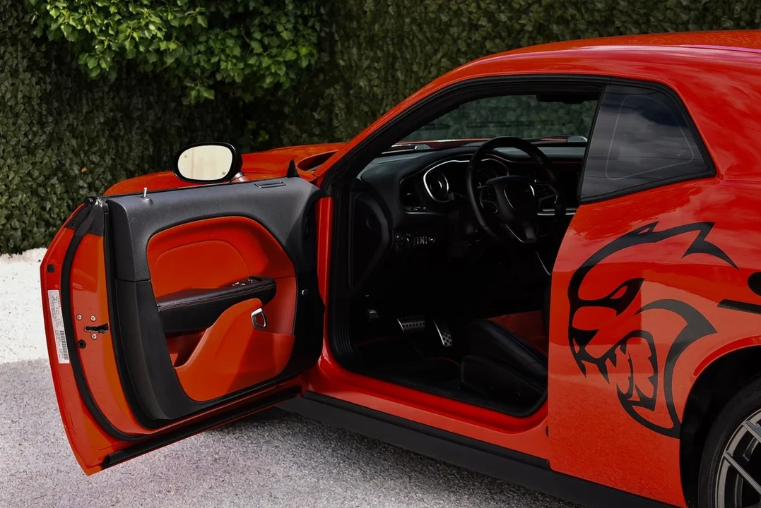 2015 Dodge Challenger SRT8 & 392 3rd Gen - Image 25 of 31