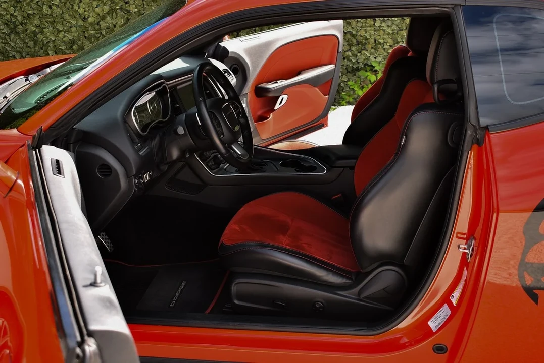 2015 Dodge Challenger SRT8 & 392 3rd Gen - Image 28 of 31